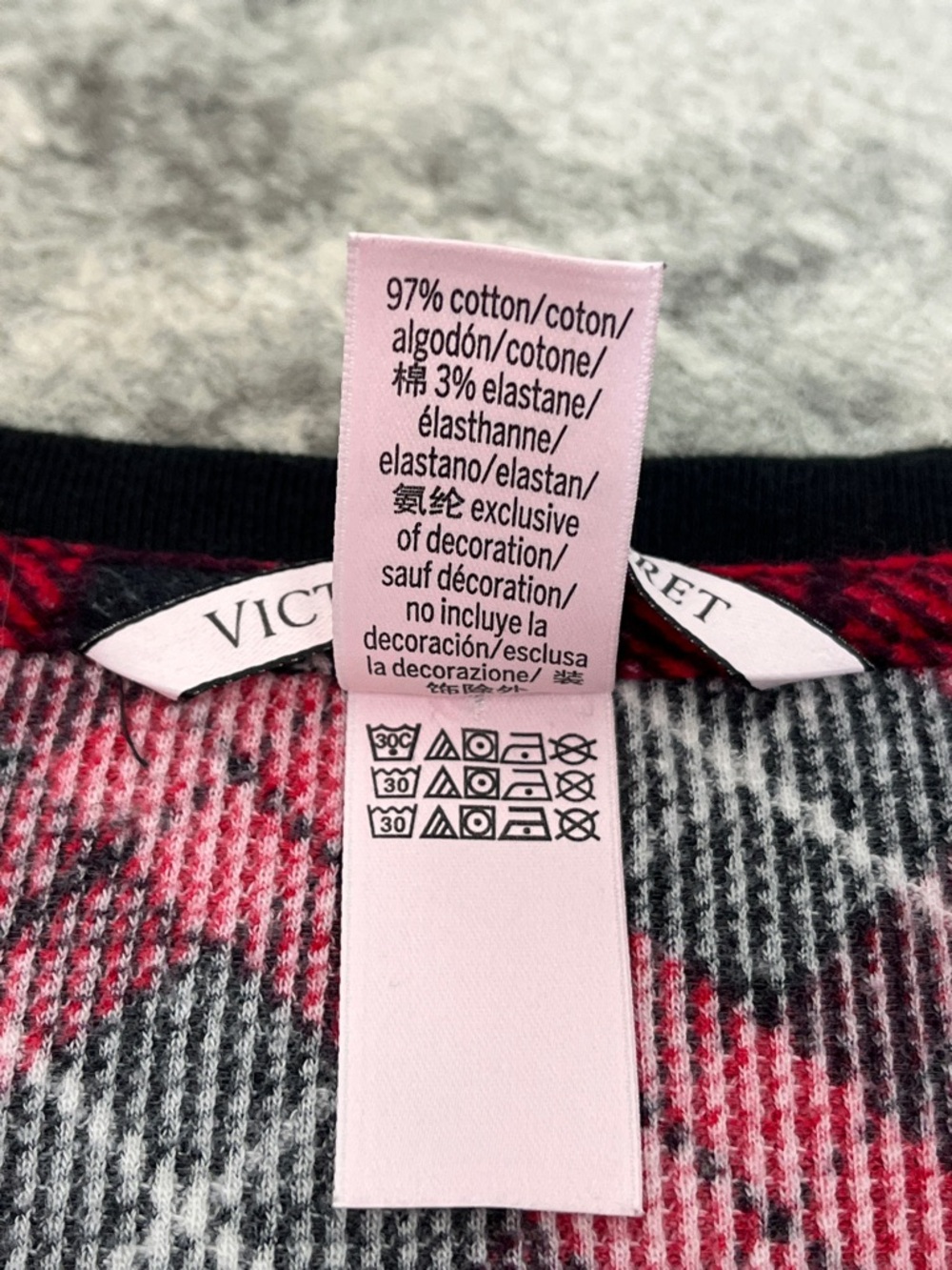 VICTORIA’S SECRET BUNDLE BLACK RED PLAID TOTE SLIPPERS NWT KNIT TOP PANTS SZ MD - Picture 11 of 16